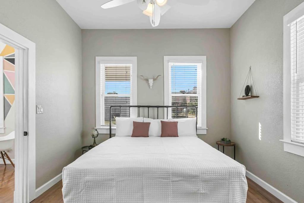 Modern Bungalow Less Than 4 Blocks To 7Th Ave In Ybor تامبا المظهر الخارجي الصورة
